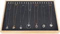 Houten sieraden display tray met 20 haken en grijs velours inleg van 24 x 35 cm, ideaal voor het overzichtelijk organiseren en tentoonstellen van kettingen en armbanden